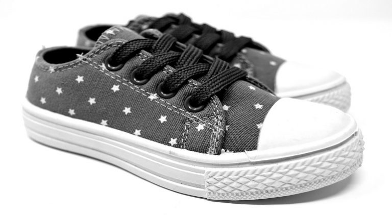 Rüyada Ayakkabı Görmek: Ayakkabı Giymek, Yeni Ayakkabı Almak | Sebboy.com